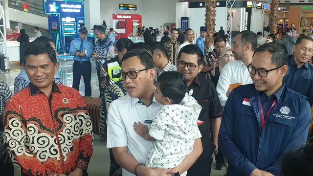 Header Menteri P2MI Menyambut Kedatagan 146 WNA dari Arab Saudi Sumber Dok Kemlu RI