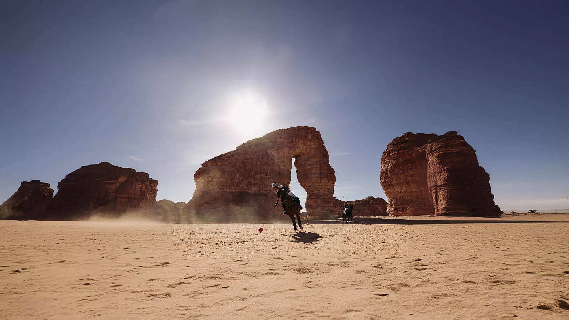 alula-aurora-sg-desert-polo-elephant-rock-hero-2880x1620-1