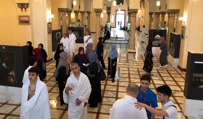 Jamaah Umrah Mengeksplorasi Kekayaan Sejarah dan Budaya Makkah di Sela-Sela Ibadah