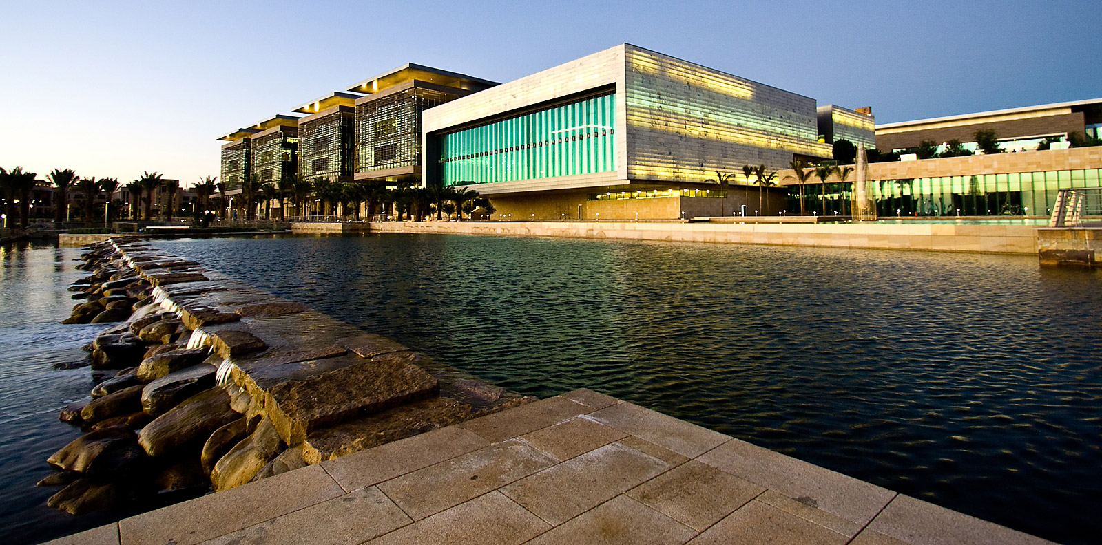 header, Kampus KAUST (Source CMS Collaborative)