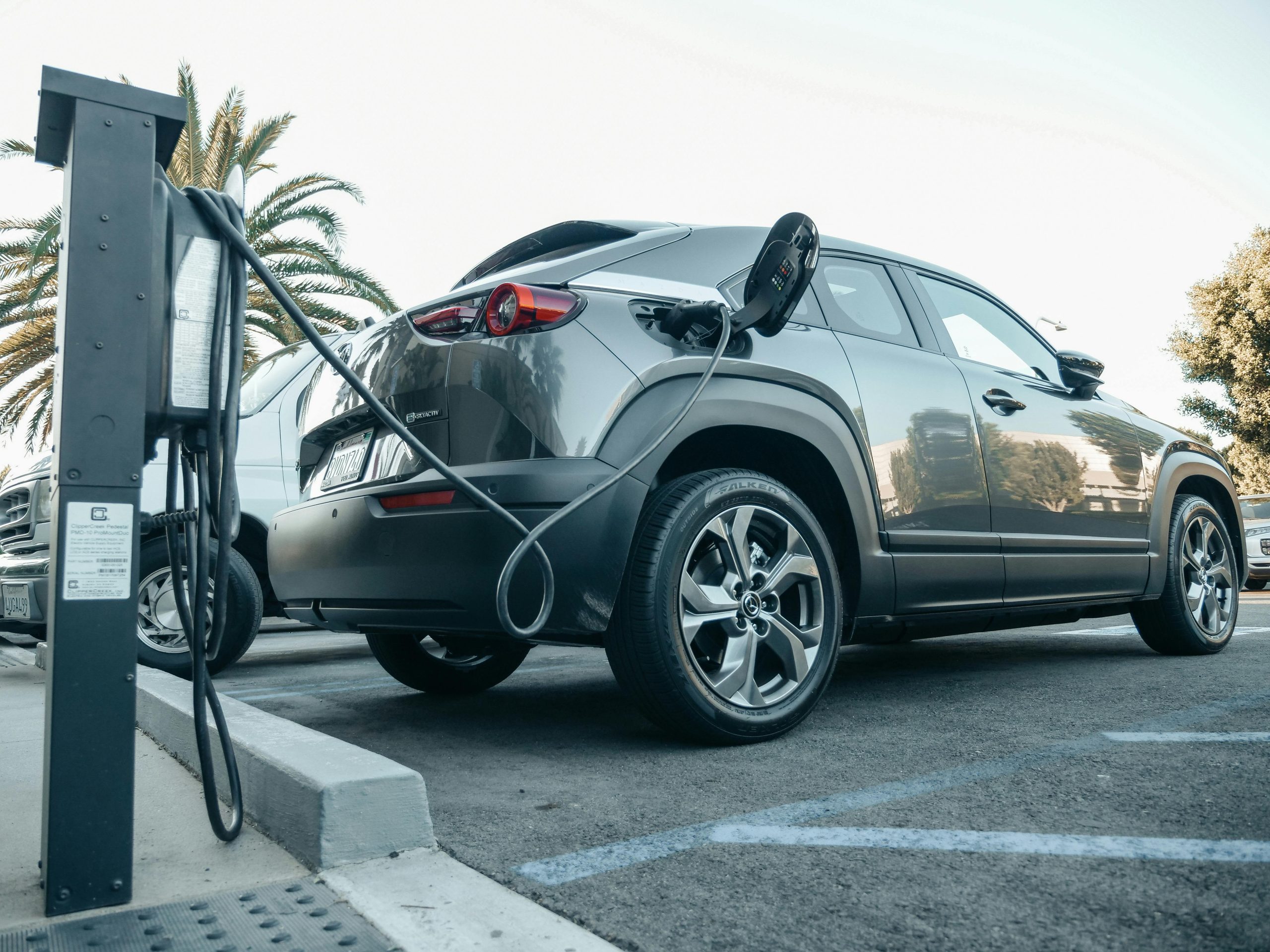 header, Mobil Listrik (Sumber pexels.com)