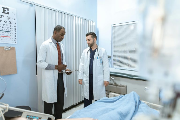 header, Ilustrasi Pemeriksaan Dokter (Sumber pexels.com)