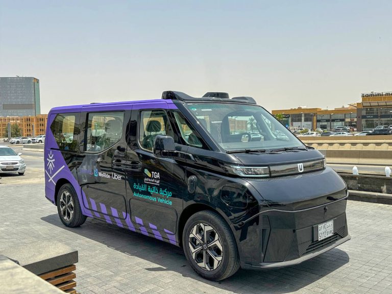 header, Pengujian Robotaxi dari WeRide di Riyadh (Sumber Arab News)
