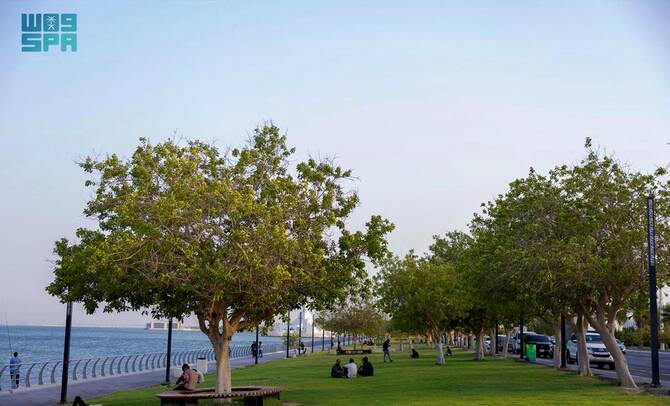 header, Suasana Taman di Tepi Pantai Alkhobar (Sumber SPA)