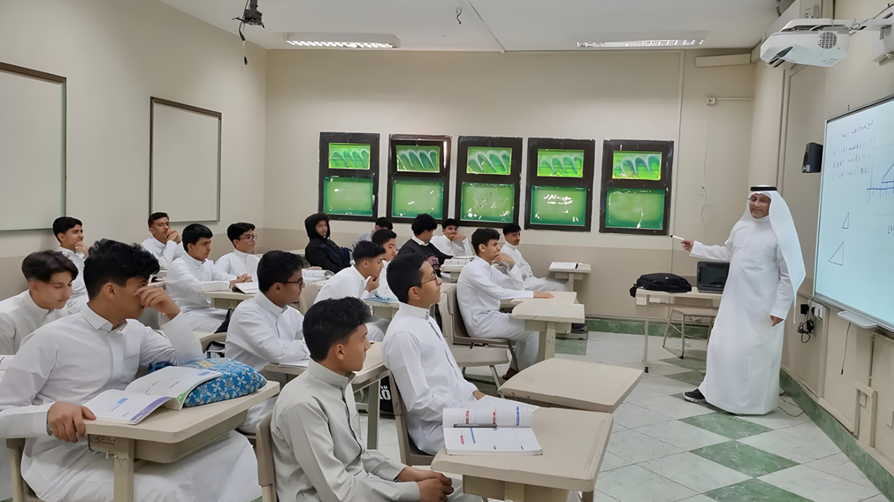 header, Suasana Kelas di Sekolah Arab Saudi (Sumber www.middleeastainews.com)