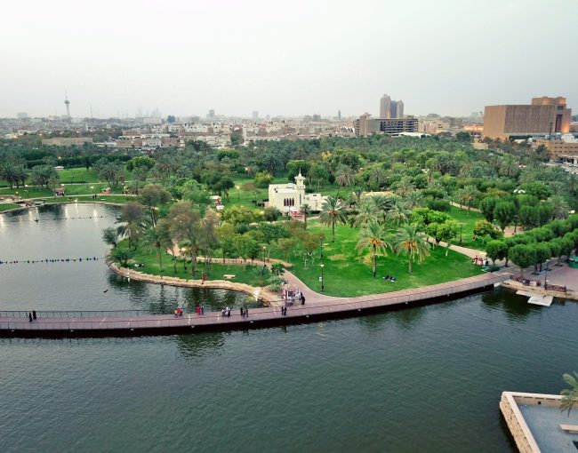 header, Taman Salam, Taman Terbesar yang Menjadi Destinasi Ruang Terbuka Hijau di Ibukota Riyadh (Sumber Arab News)