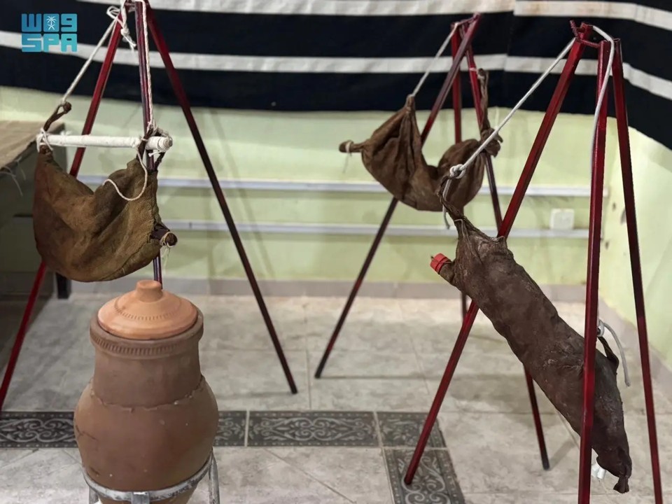 header, Qirbah, Teknologi dari Masa Lampau untuk Menjaga Air Tetap DIngin di Tengah Gurun (Sumber SPA)