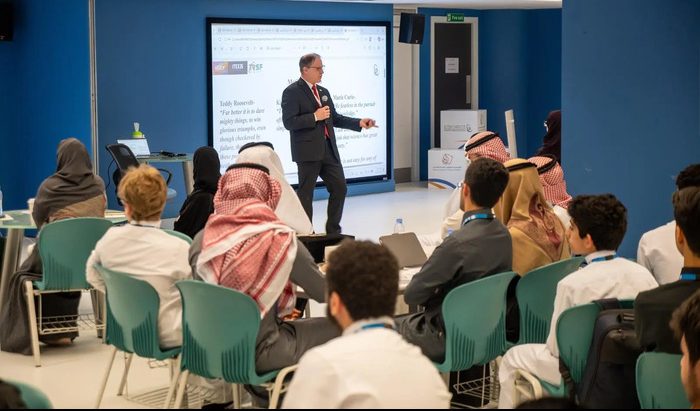 header, 68 Pelajar Saudi Berprestasi Disiapkan untuk Ikuti Kompetisi Internasional (Sumber leaders-mena.com)