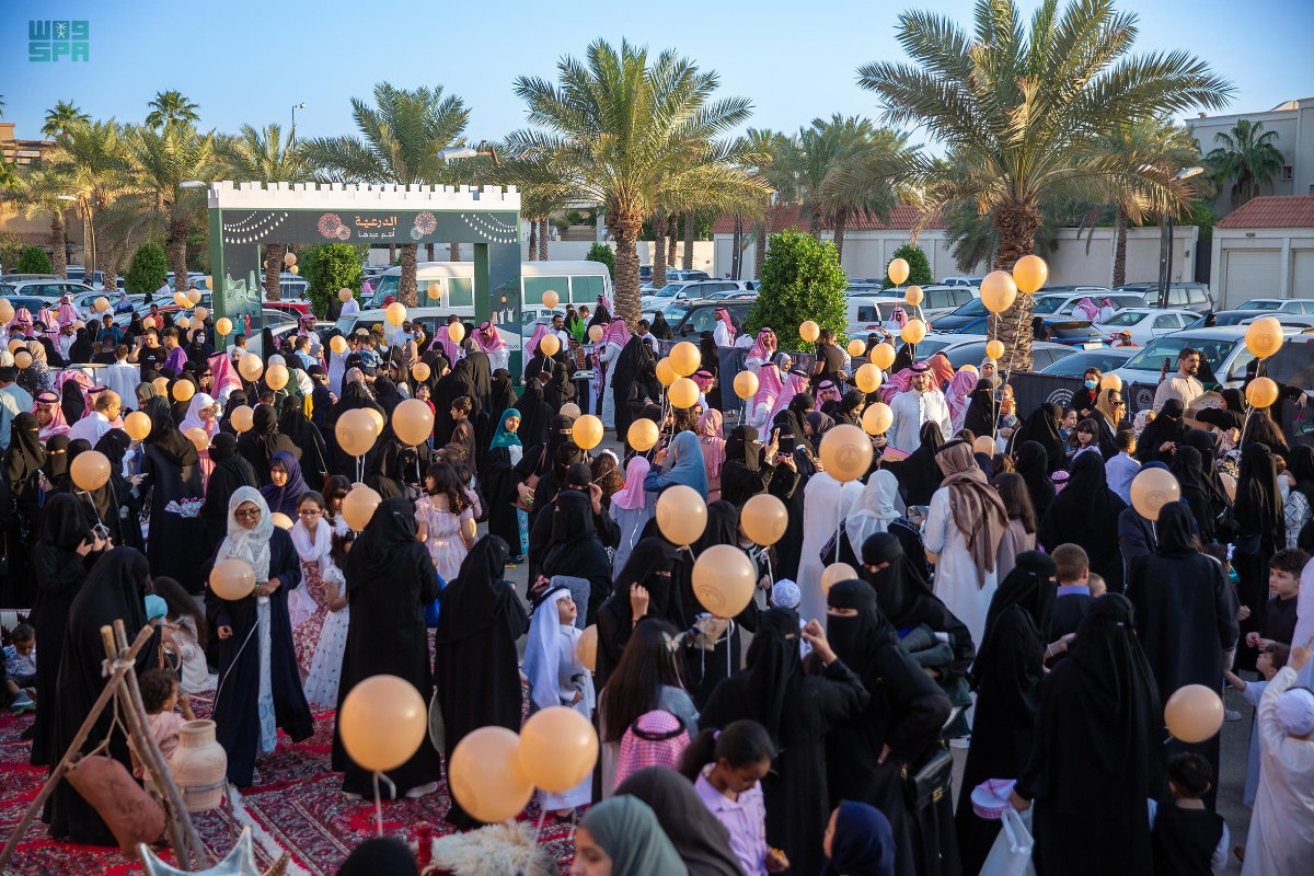 header, Perayaan Idul Fitri di Tengah Masyarakat Arab Saudi (Sumber Arab News)