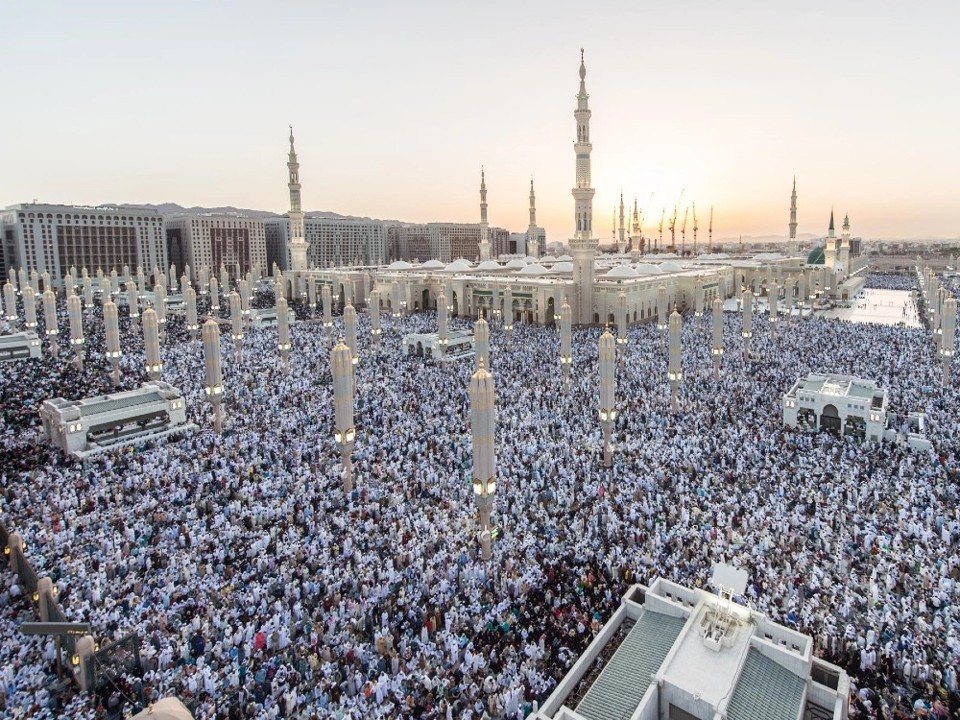 header, Suasana Solat Ied di Masjid Nabawi (Sumber Saudipedia)