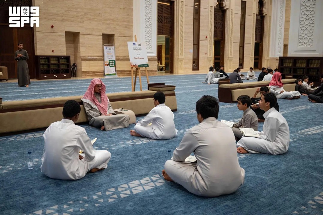 header, Halaqah Quran di Masjid-masjid Arab Saudi (Sumber SPA)