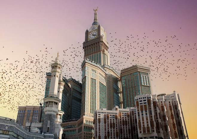 header, Zamzam Tower, Properti Ikonik yang Merupakan Wakaf dari Pemerintah Arab Saudi (Sumber The Waqf Fund)