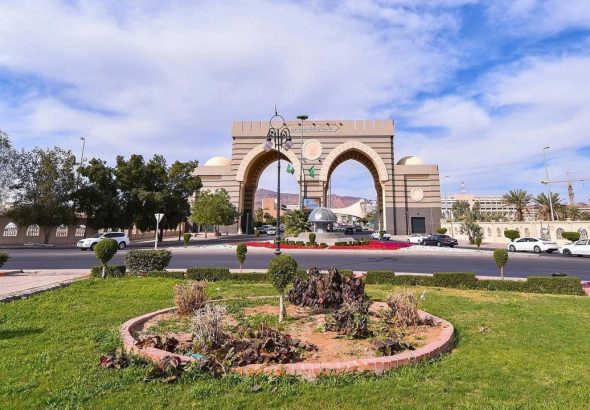 header, Gerbang Universitas Islam Madinah (Sumber Saudipedia)