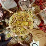header, Jamuan Makan sebagai Bentuk Kemurahan Hati (Dihasilkan dari Chatgpt)
