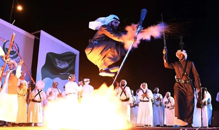 header, Tradisi Tarian Taasheer (Sumber saudicultures.com)