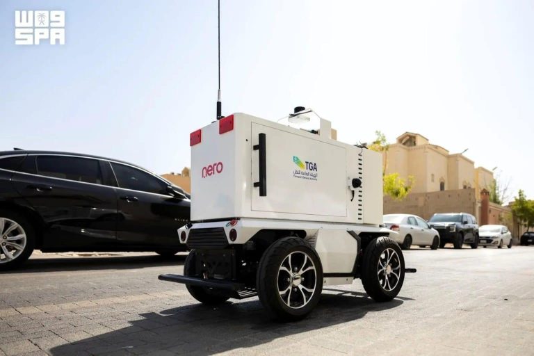 header, Kurir Robot Otonom di Riyadh (Sumber Arabian Business)
