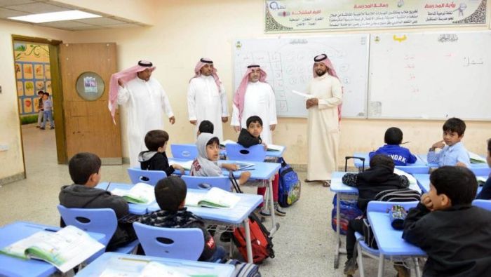 header, Suasana Kelas di Sekolah Arab Saudi (Sumber shafaqna.com)